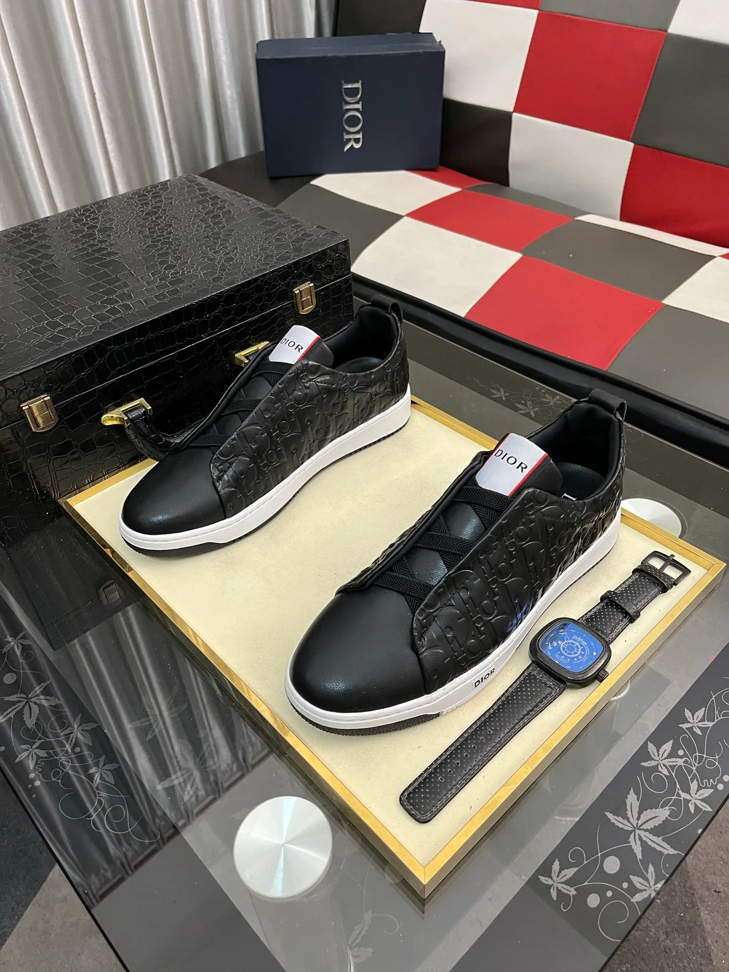 Men's Men's Shoes 💰458⌚️⌚️[Dior] Dior's new casual men's shoes are on the market in Hong Kong counters. The official website is 1:1 production. Original Italian materials. Designed by European and American masters. Perfect shape to create counter quality. Solid color rubber wear-resistant outsole and classic dazzling head! Super versatile and very comfortable. High-end without losing taste, fashionable and novel! ! Absolute focus! Code number: 38-442️⃣Colors available